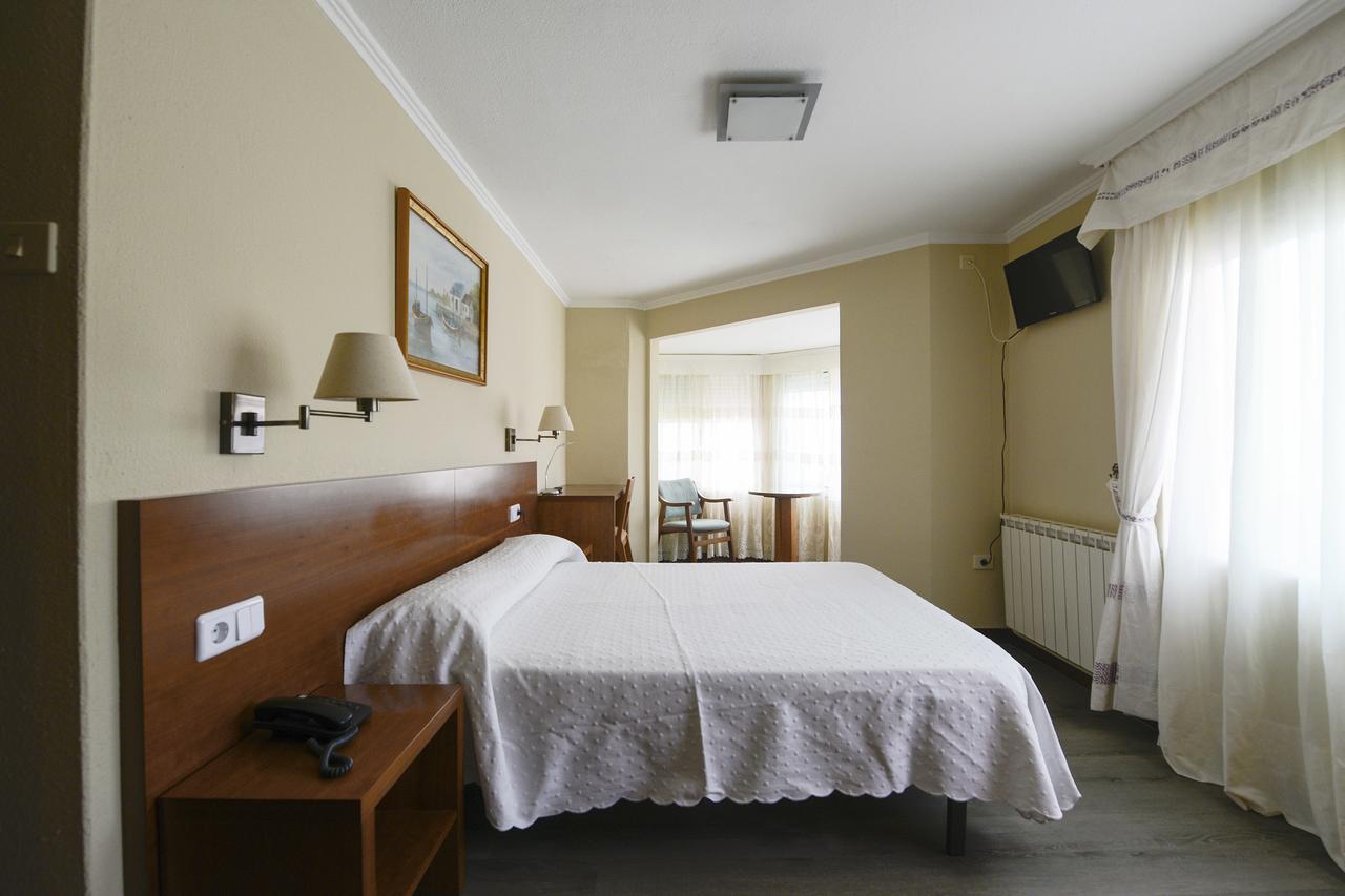 Hospedaxe A Vila ポブラ・ド・カラミニャル エクステリア 写真