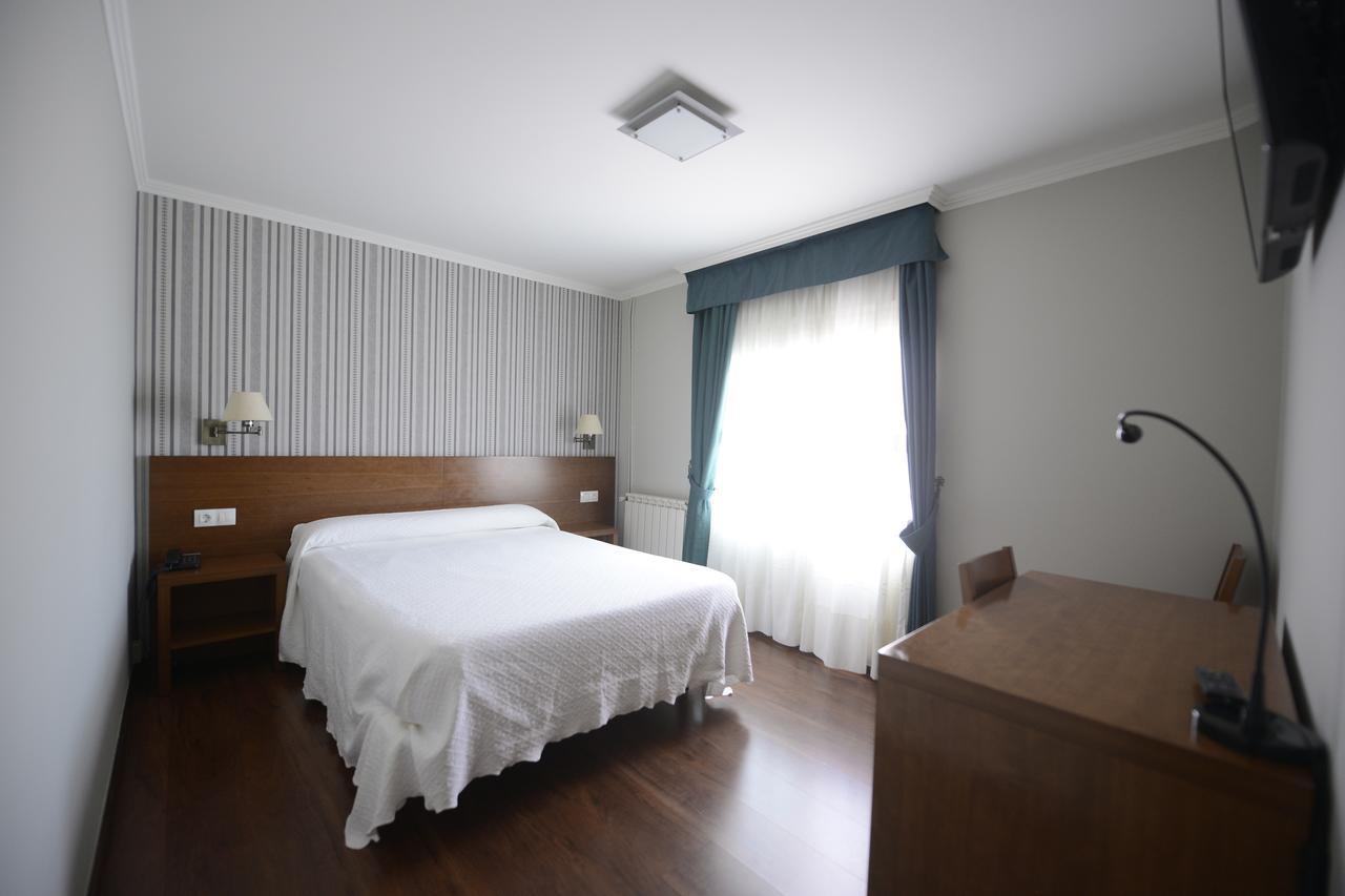 Hospedaxe A Vila ポブラ・ド・カラミニャル エクステリア 写真